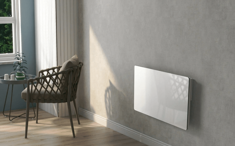 Illustration d’un radiateur à inertie dans un salon lumineux, diffusant une chaleur homogène et confortable.